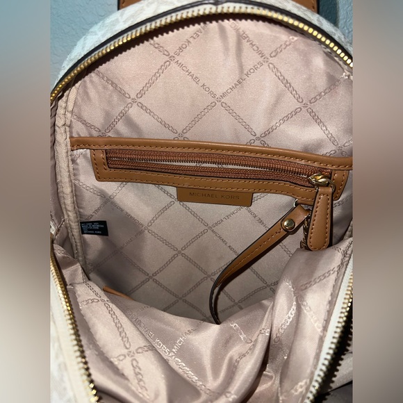 Michael Kors- Rhea Medium Cream Logo Backpack - Picture 7 of 10